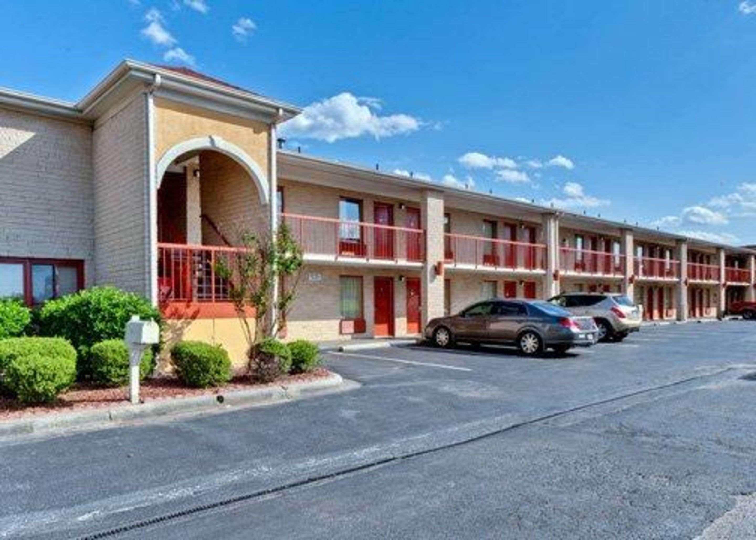Quality Inn & Suites Monroe Exterior foto